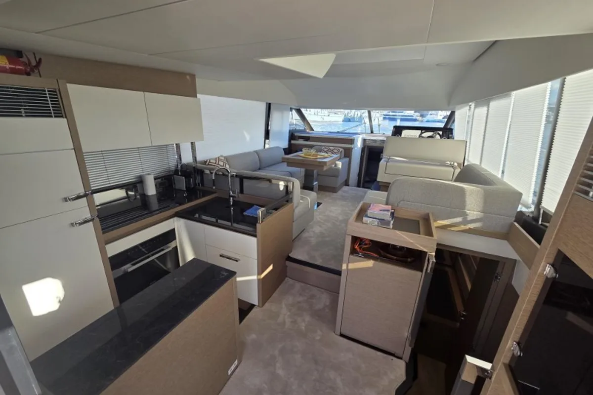 Salon of Sabijac, a Jeanneau Prestige 520 Flybridge motor yacht at Grad Šibenik, Croatia