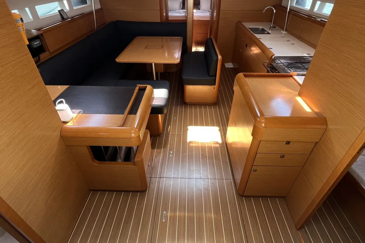 Salon of Alessandra, a Jeanneau Sun Odyssey 509 sailboat at Kos, Greece