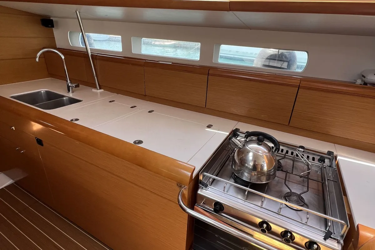 Galley of Alessandra, a Jeanneau Sun Odyssey 509 sailboat at Kos, Greece