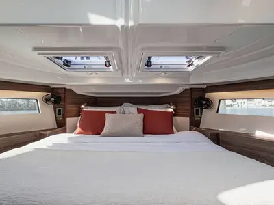 Cabin on Liberty - Luxury 3, a Cygnet Liberty motorboat at Hesse, France