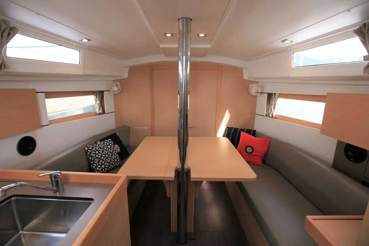 Salon of Cozmo, a Beneteau Oceanis 35.1 sailboat at Road Town, British Virgin Islands