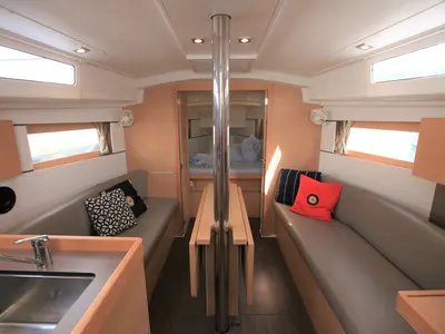 Salon of Cozmo, a Beneteau Oceanis 35.1 sailboat at Road Town, British Virgin Islands