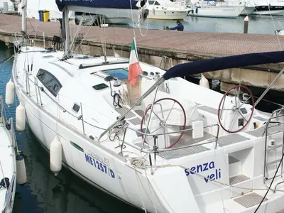 Senza Veli, a Beneteau 43 sailboat at Tonnarella, Italy