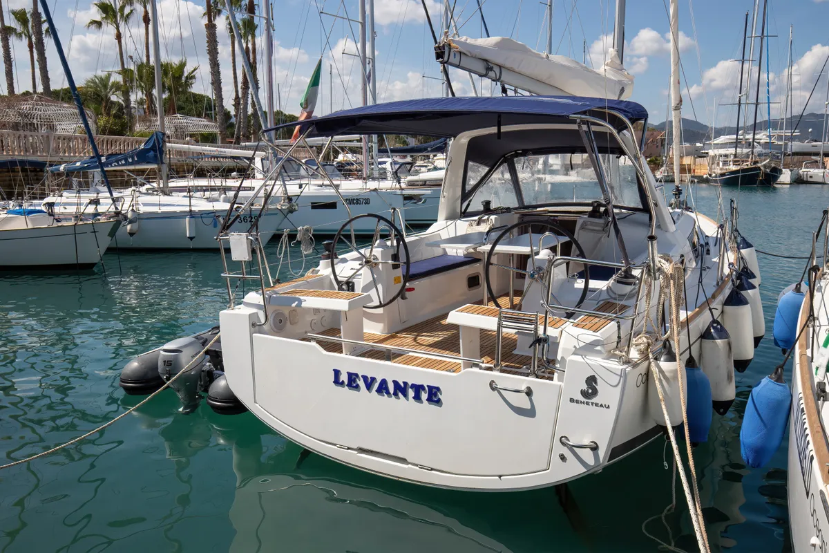 Exterior view of Levante, a Beneteau Oceanis 35.1 sailboat at Tonnarella, Italy