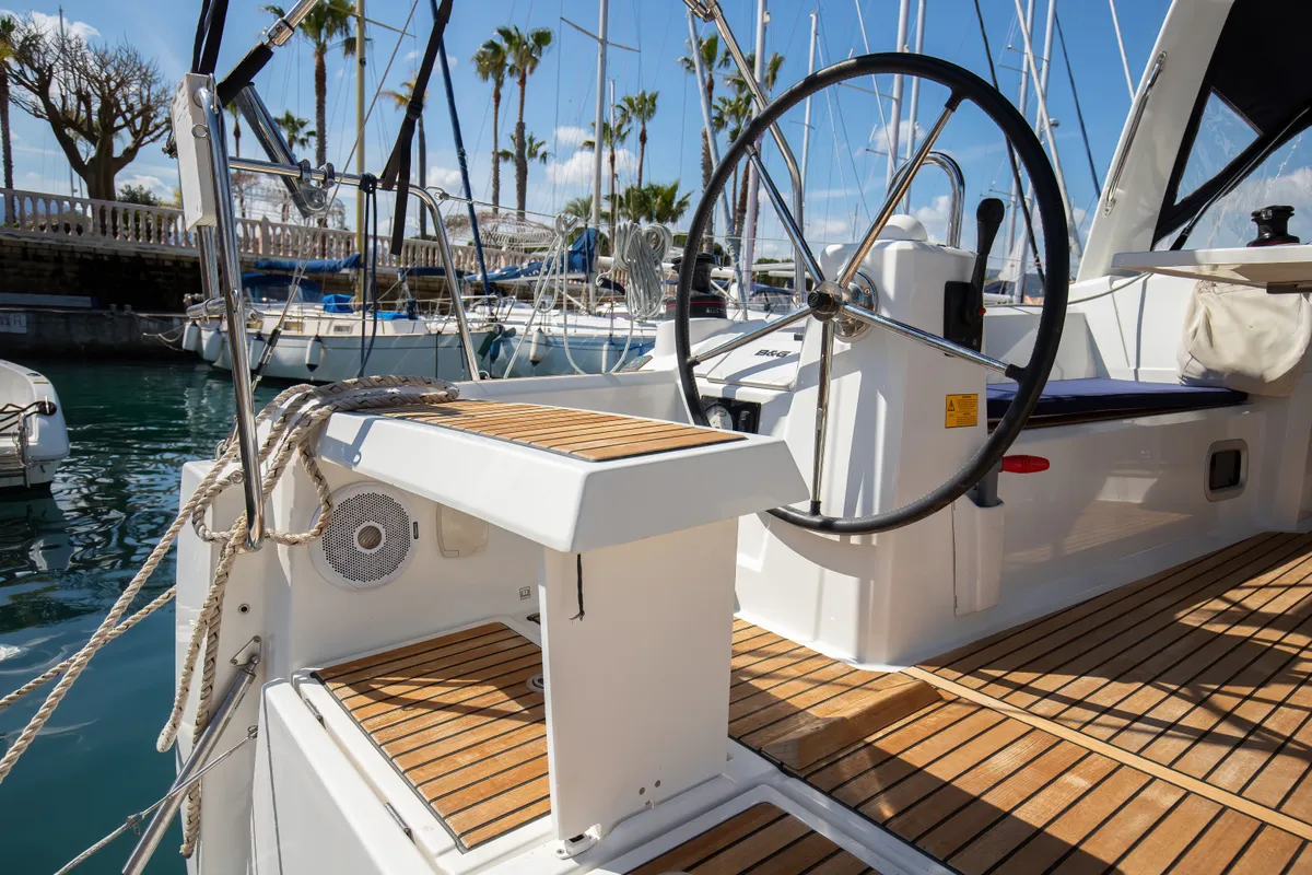 Cockpit of Levante, a Beneteau Oceanis 35.1 sailboat at Tonnarella, Italy