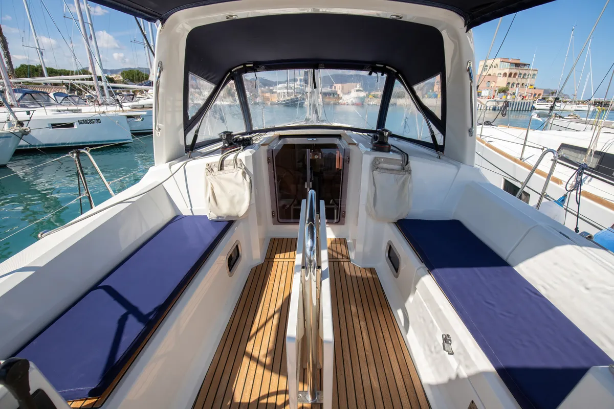 Cockpit of Levante, a Beneteau Oceanis 35.1 sailboat at Tonnarella, Italy