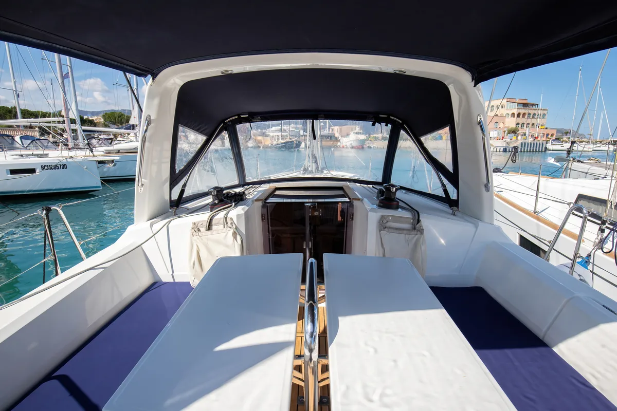 Cockpit of Levante, a Beneteau Oceanis 35.1 sailboat at Tonnarella, Italy