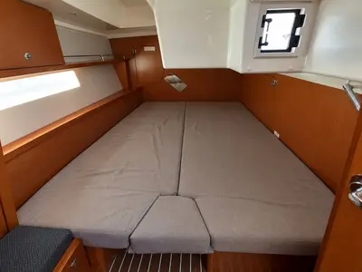 Cabin on Aurora, a Bavaria 45 sailboat at Punta Ala, Italy