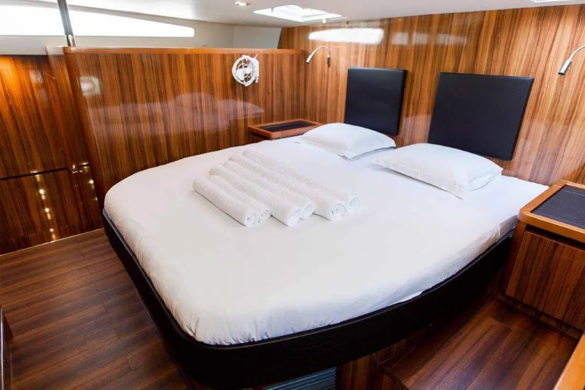 Cabin on Adriatic Z, a Aquila 44 catamaran at Grad Šibenik, Croatia