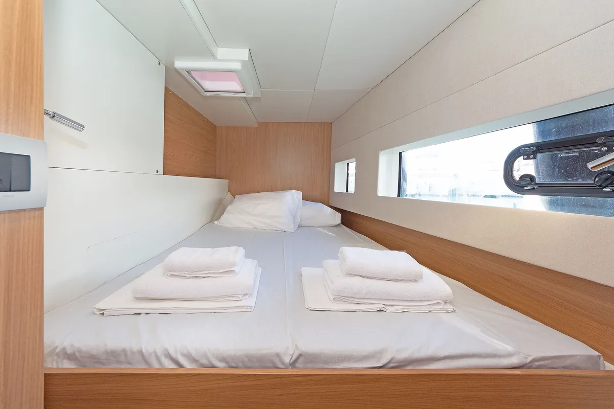 Cabin on Marie, a Bali Catsmart catamaran at Volos, Greece