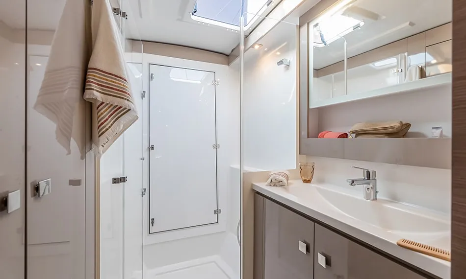 Head on Blue Serenity, a Fountaine Pajot Isla 40 catamaran at Parikia, Greece