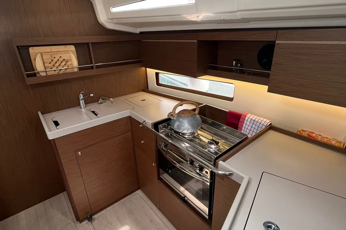 Cabin on Bibi One, a Beneteau Oceanis 40.1 sailboat at Split, Croatia