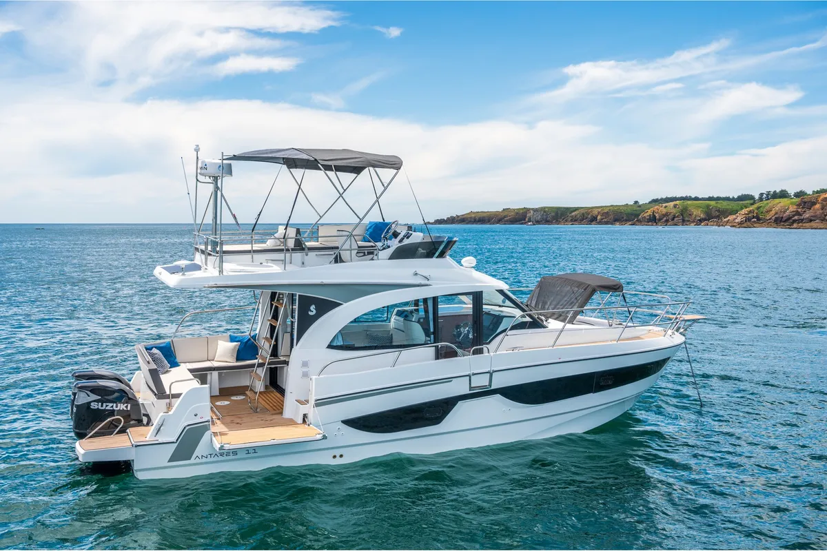 NO NAME, a Beneteau Antares 11 Fly motorboat at Split, Croatia