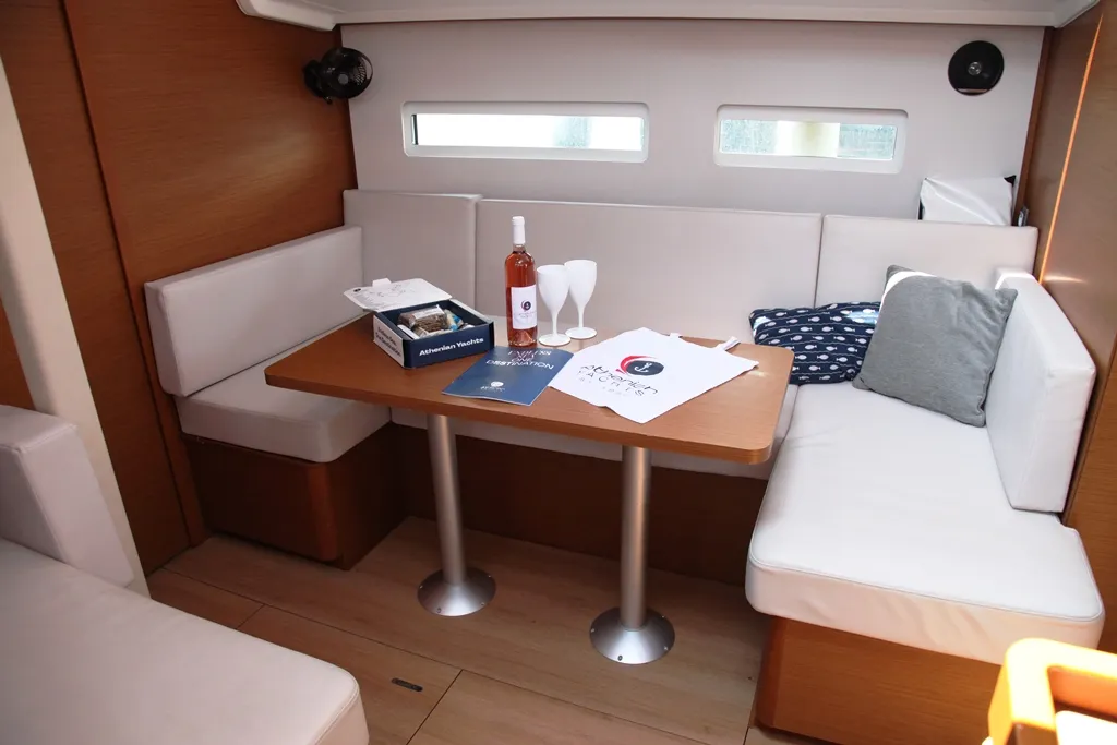 Salon of Pangeo, a Jeanneau Sun Odyssey 410 sailboat at Benitses, Greece