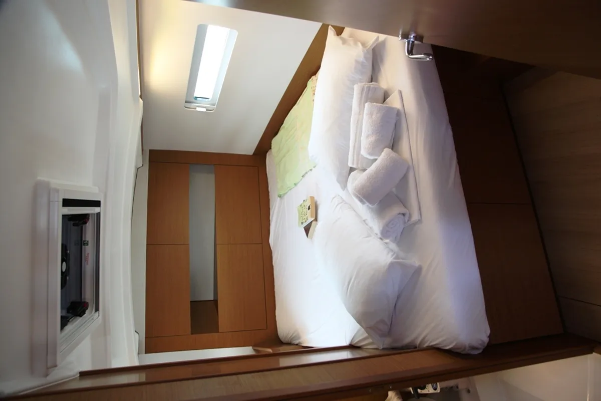 Cabin on Pangeo, a Jeanneau Sun Odyssey 410 sailboat at Benitses, Greece