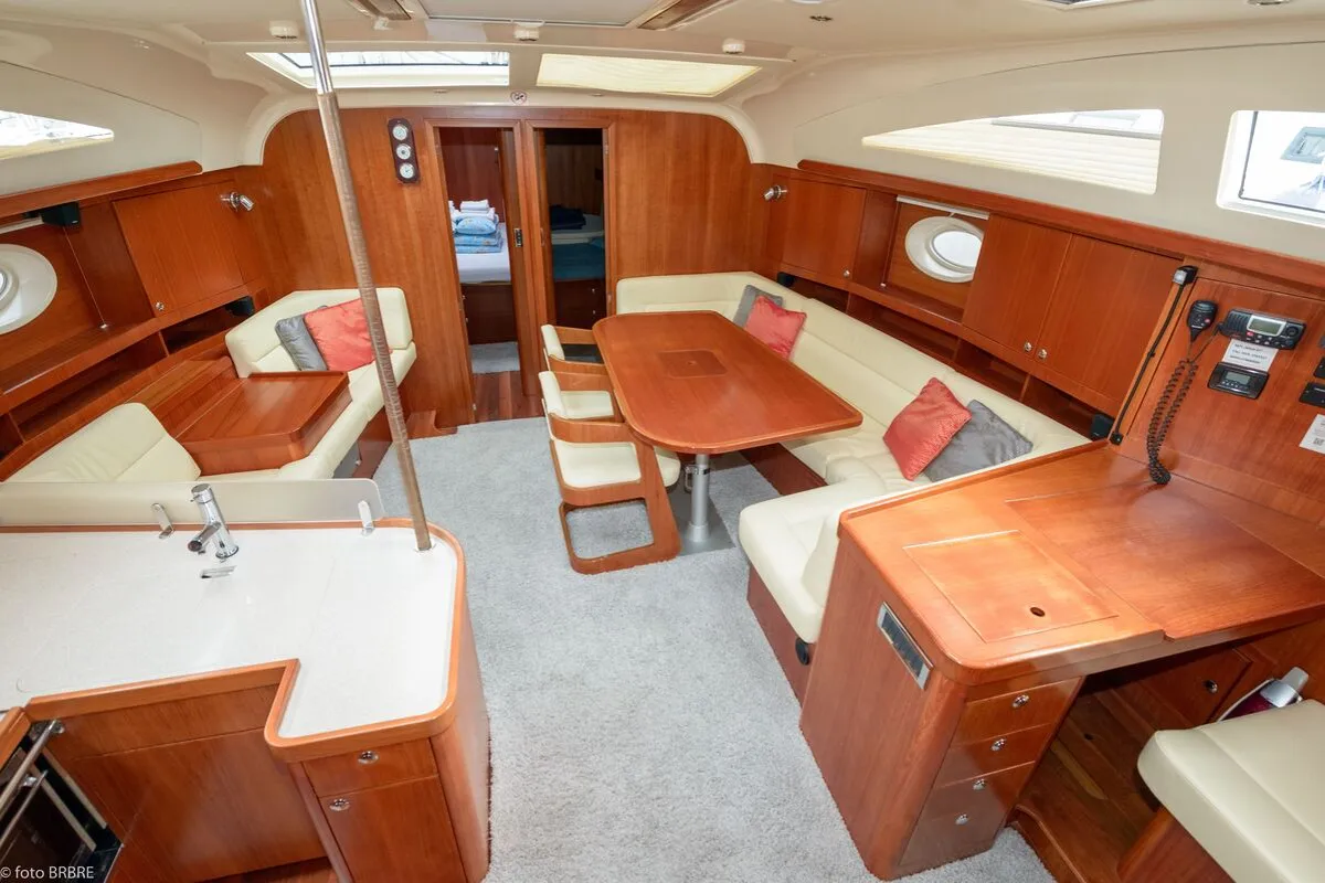 Salon of Maja 07, a Elan 514 Impression sailboat at Pirovac, Croatia