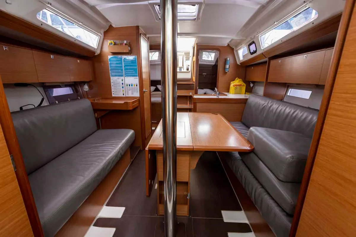 Salon of Shakey Ground, a Dufour 360 GL sailboat at Figari/Golfo Aranci, Italy