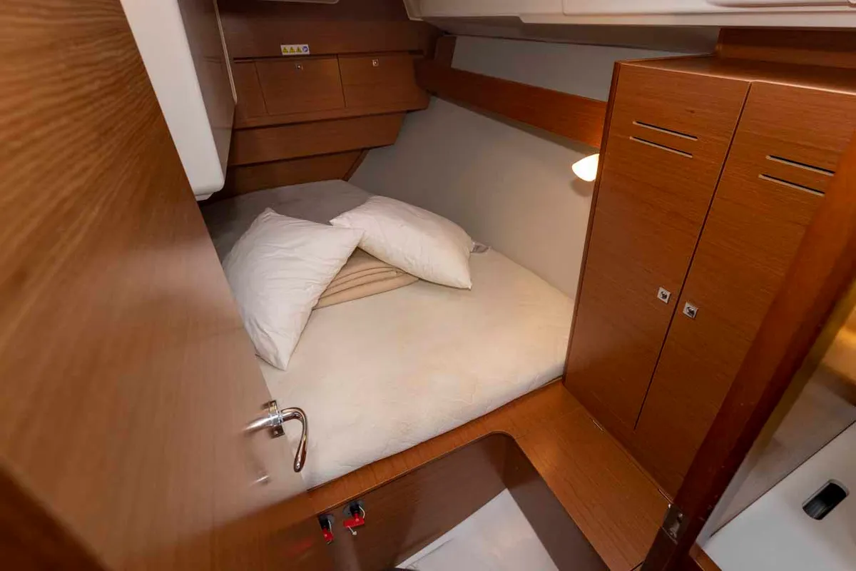 Cabin on Shakey Ground, a Dufour 360 GL sailboat at Figari/Golfo Aranci, Italy
