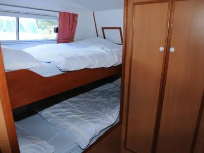 Cabin on Artemis, a Gulet Tarpon 37 N motorboat at Lübz, Germany