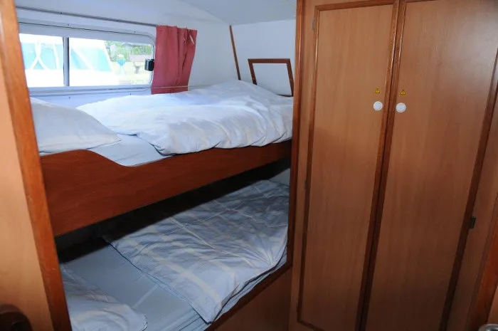 Cabin on Artemis, a Gulet Tarpon 37 N motorboat at Lübz, Germany