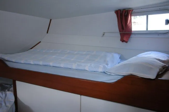 Cabin on Artemis, a Gulet Tarpon 37 N motorboat at Lübz, Germany