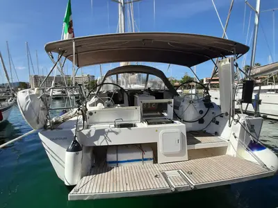 Deck of Hedoné, a Dufour 412 Grand large sailboat at Tonnarella, Italy