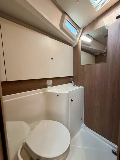 Source Adage, a Jeanneau Sun Odyssey 455 sailboat at Cecina, Italy