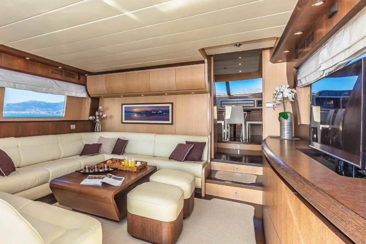 Salon of Hope I, a Maiora 20S motor yacht at Grad Kaštela, Croatia