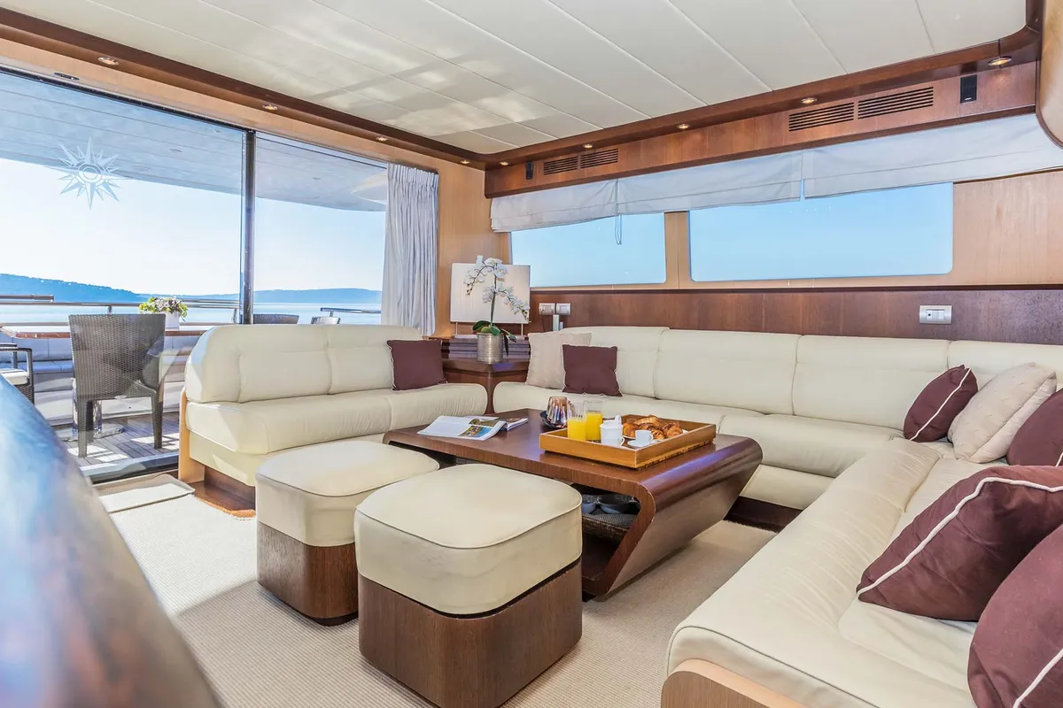 Salon of Hope I, a Maiora 20S motor yacht at Grad Kaštela, Croatia