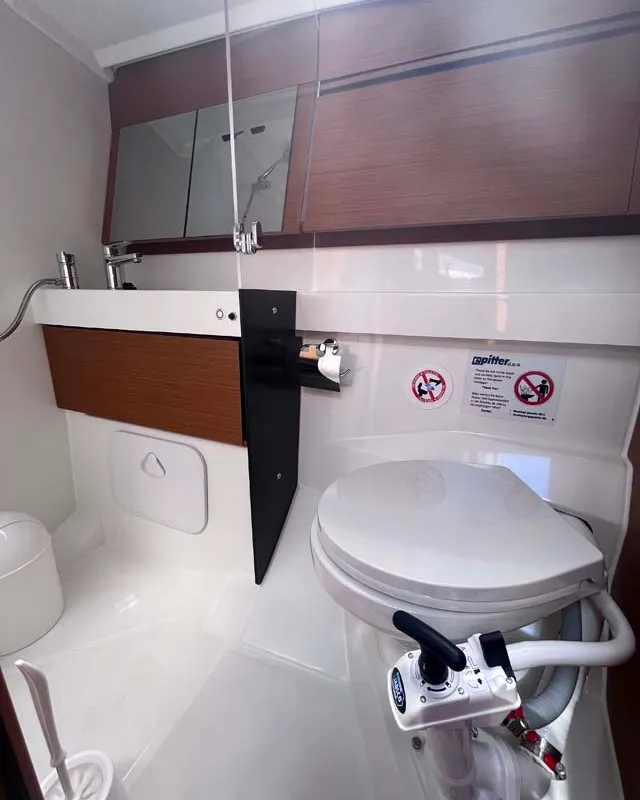 Head on Tu Tamo 3, a Jeanneau Sun Odyssey 410 sailboat at Grad Pula, Croatia