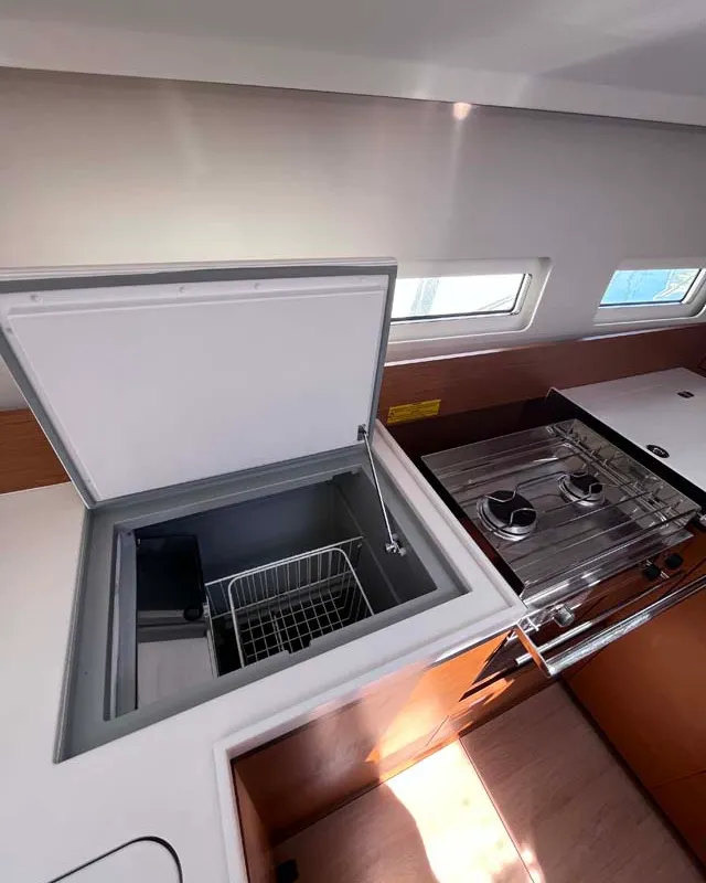 Galley of Tu Tamo 3, a Jeanneau Sun Odyssey 410 sailboat at Grad Pula, Croatia