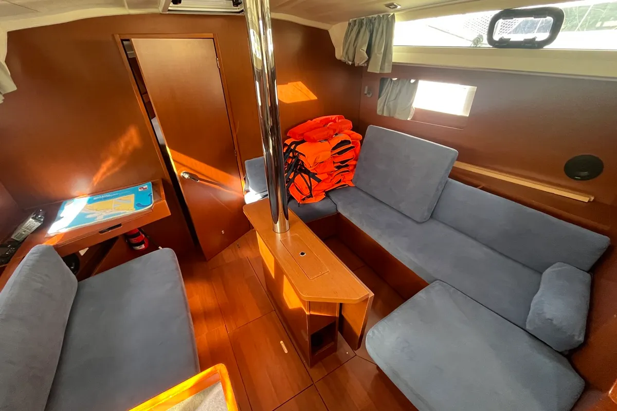 Salon of BUGA, a Beneteau Oceanis 41.1 sailboat at Sukošan, Croatia
