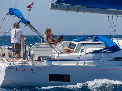 Deck of Oceanis 461/3/3 Premium, a Beneteau Oceanis 461 sailboat at Grand Anse, Grenada