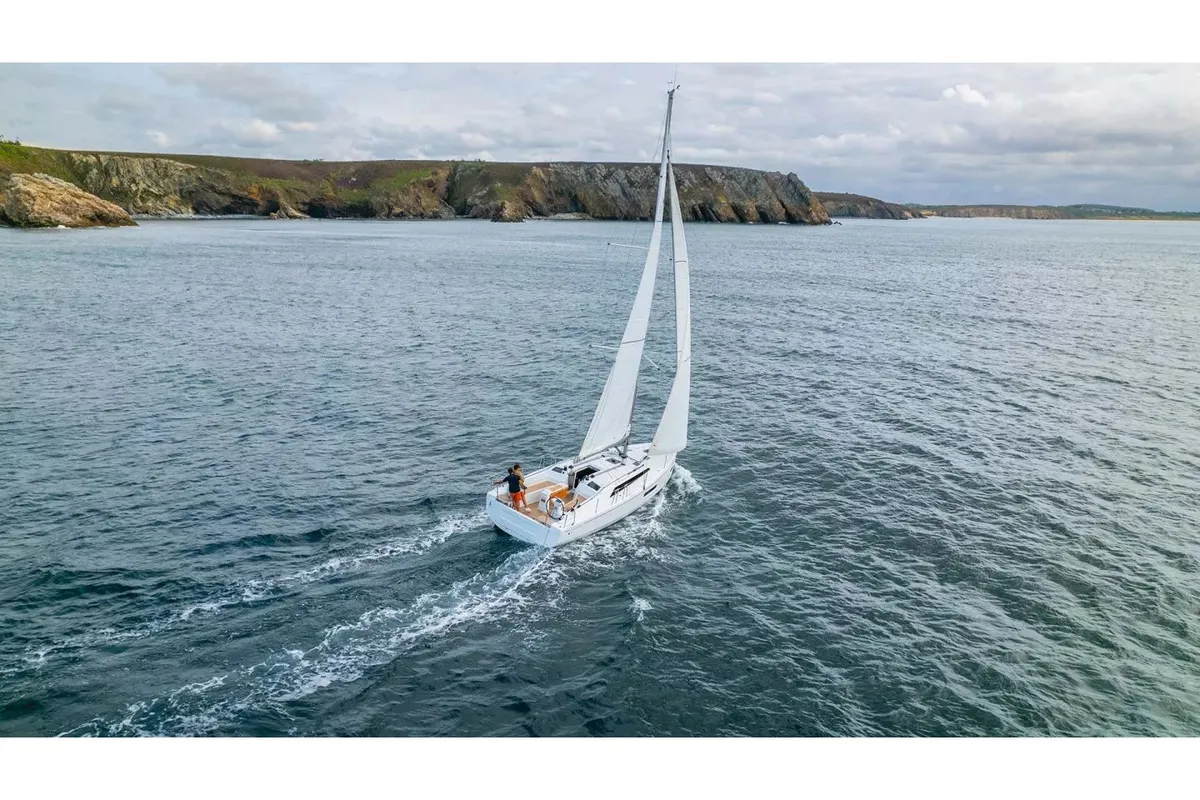 Exterior view of Aurora - Comfort line, a Beneteau Oceanis 37.1 sailboat at Capo d'Orlando, Italy
