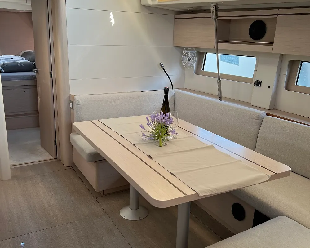 Salon of Anna, a Beneteau Oceanis 51.1 sailboat at Općina Sukošan, Croatia