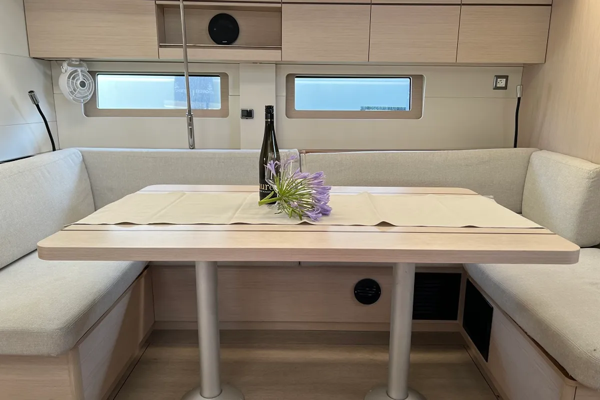 Salon of Anna, a Beneteau Oceanis 51.1 sailboat at Općina Sukošan, Croatia