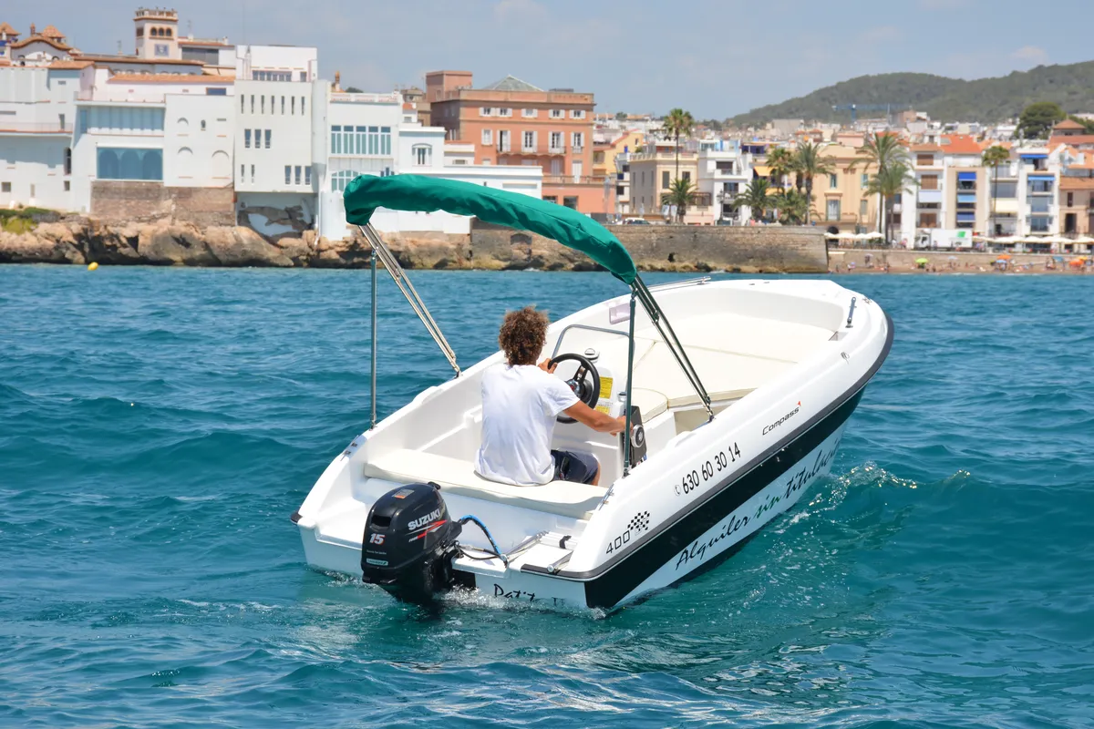 Floor plan of Patito, a Gulet Compass 400 GT motorboat at Sitges, Spain