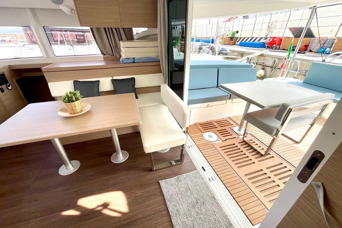 Salon of Buongiorno principessa, a Lagoon 43 catamaran at Salerno, Italy