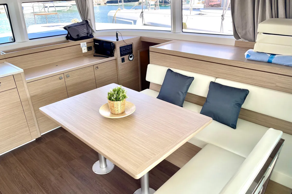 Salon of Buongiorno principessa, a Lagoon 43 catamaran at Salerno, Italy