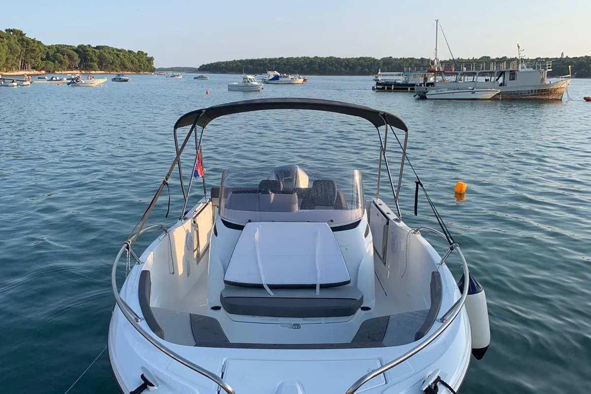 Jeanneau Cap Camarat 6.5 CC, a Jeanneau Cap Camarat 6.5 CC motorboat at Grad Pula, Croatia