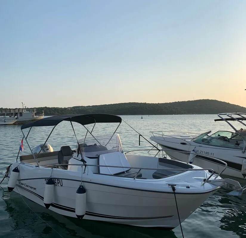 Jeanneau Cap Camarat 6.5 CC, a Jeanneau Cap Camarat 6.5 CC motorboat at Grad Pula, Croatia