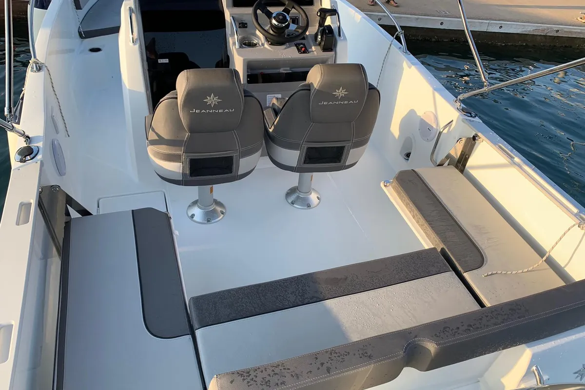 Jeanneau Cap Camarat 6.5 CC, a Jeanneau Cap Camarat 6.5 CC motorboat at Grad Pula, Croatia