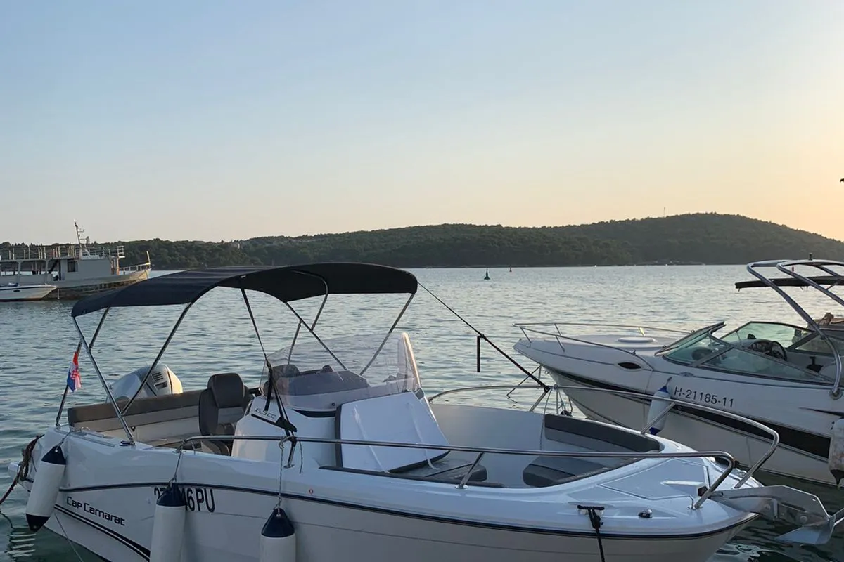 Jeanneau Cap Camarat 6.5 CC, a Jeanneau Cap Camarat 6.5 CC motorboat at Grad Pula, Croatia