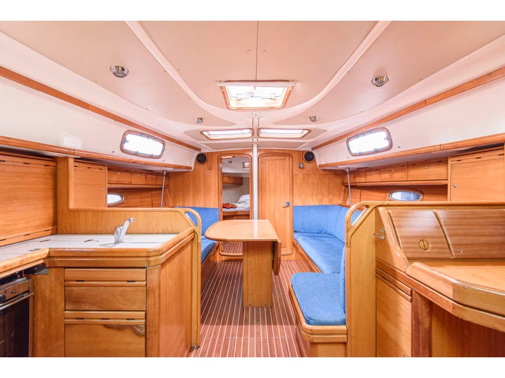 Salon of Gigiona, a Bavaria 37 Cruiser sailboat at San Vincenzo, Italy