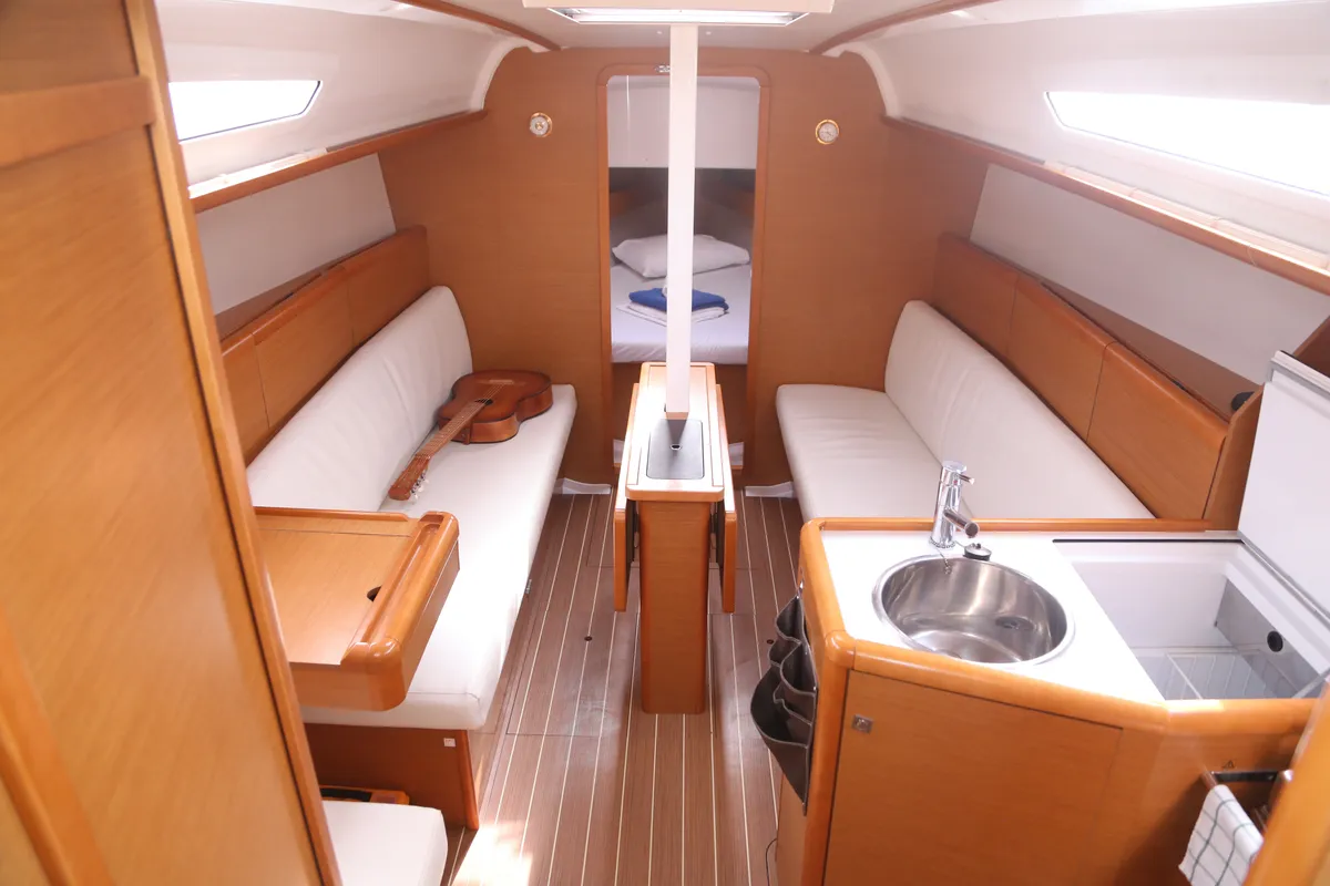 Salon of Afroessa, a Jeanneau Sun Odyssey 33i sailboat at Loutraki, Greece