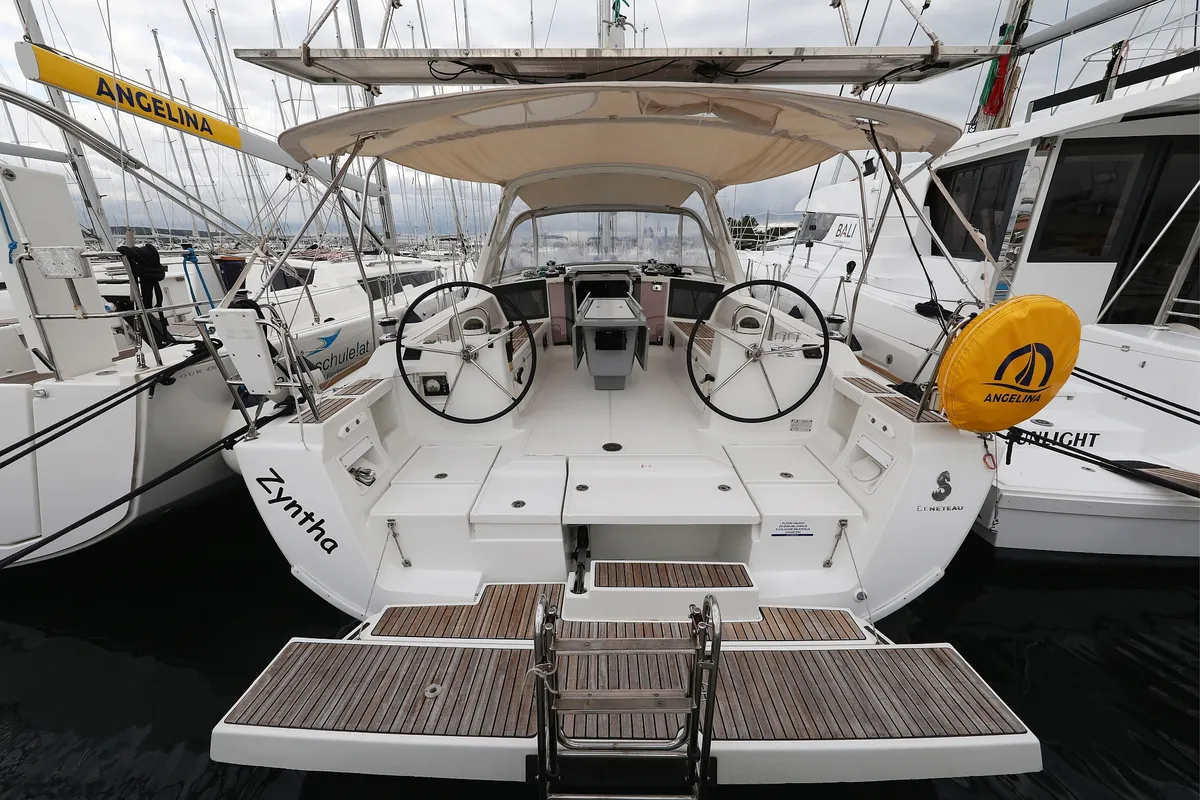 Cockpit of Zyntha, a Beneteau Oceanis 41 sailboat at Općina Sukošan, Croatia