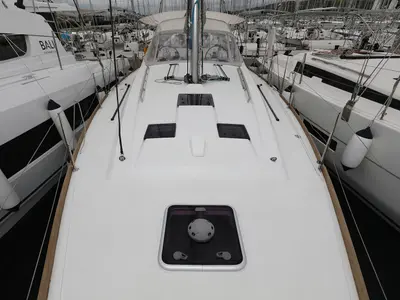 Salon of Zyntha, a Beneteau Oceanis 41 sailboat at Općina Sukošan, Croatia