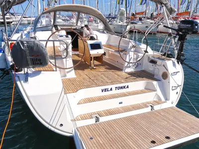 Vela Tonka