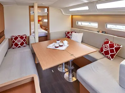 Salon of Sunsail 410 Premium, a Jeanneau Sun Odyssey 410 sailboat at Cannigione, Italy
