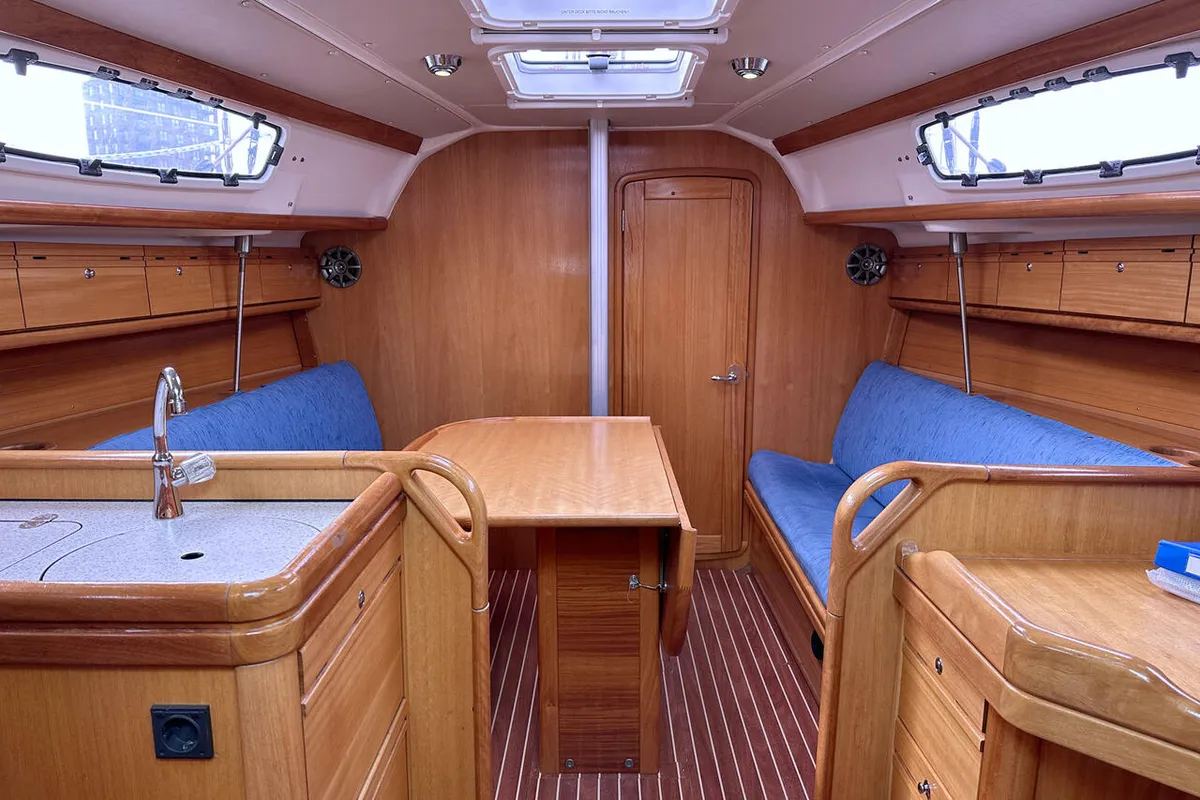 Salon of Seepocke, a Bavaria 31 Cruiser sailboat at Flensburg, Germany